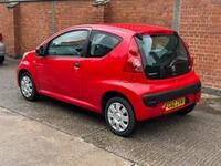 PEUGEOT 107