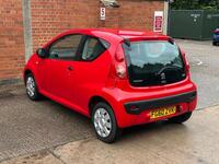 PEUGEOT 107